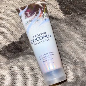 Frosted Coconut Snowball Body Cream